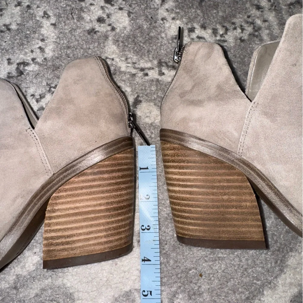 Vince Camuto Woman's Gigietta Suede Bootie - Picture 11 of 11